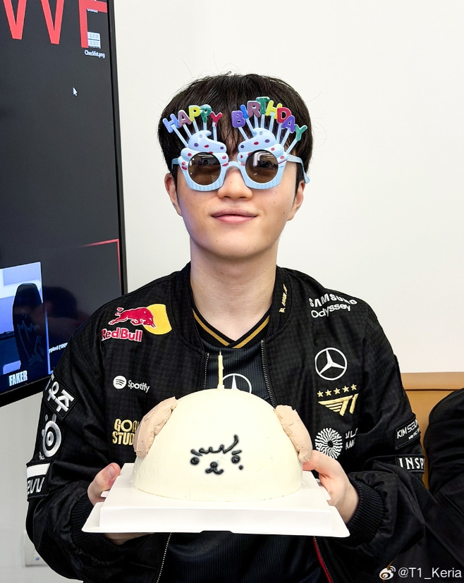 Keria更博:在中国过生日的当天进行了第一场比赛 希望可以在中国待得更久